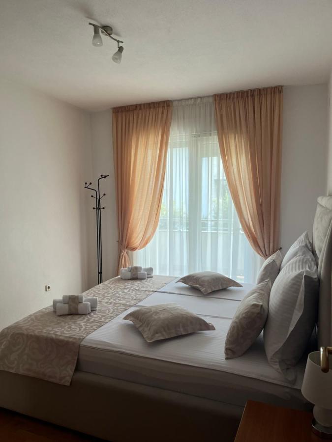 Apartments Magdalena Stobrec Bagian luar foto