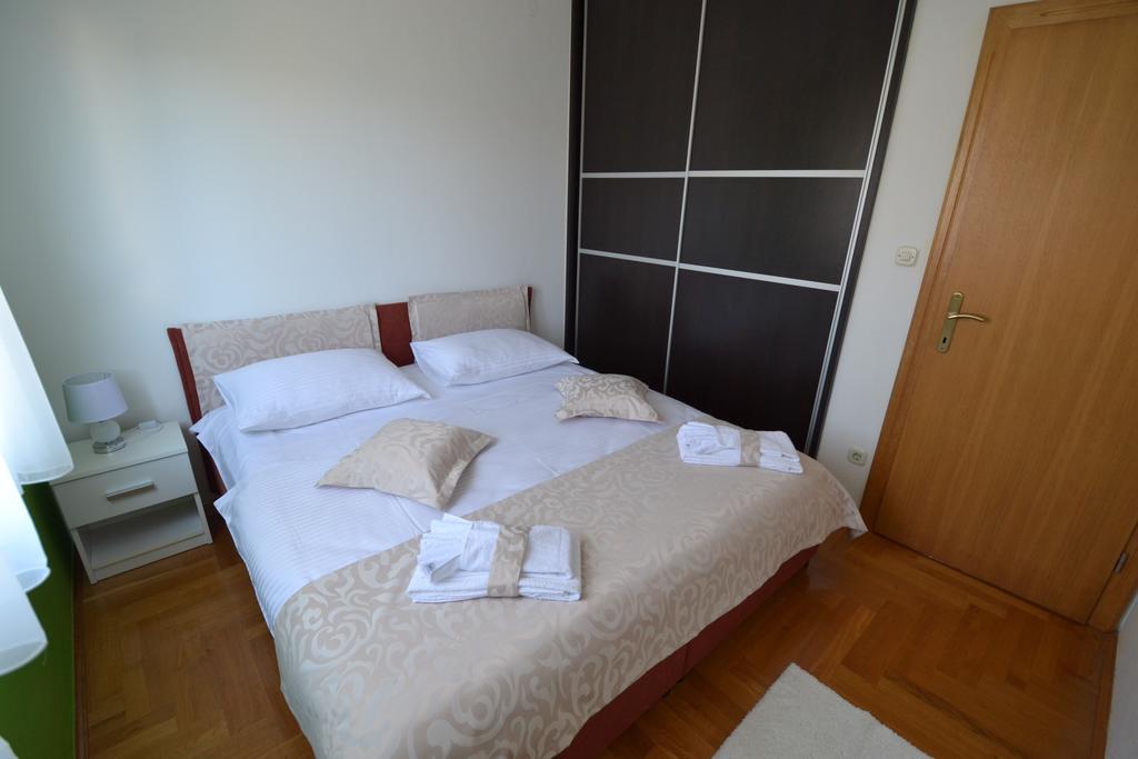 Apartments Magdalena Stobrec Bagian luar foto