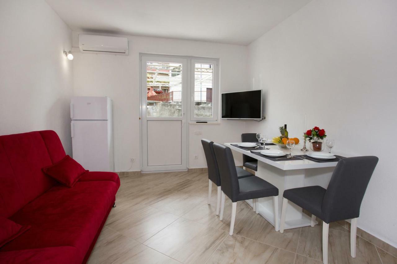 Apartments Magdalena Stobrec Bagian luar foto