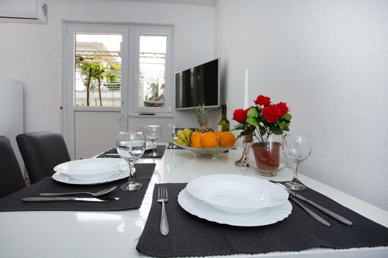 Apartments Magdalena Stobrec Bagian luar foto